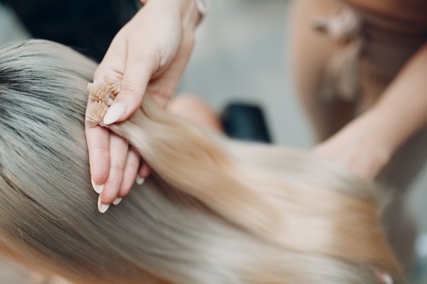 Extension de cheveux à Annecy : techniques pour une chevelure de rêve